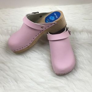 Cape Clogs Girls Size 12 1/2 Pink Made In Sweden